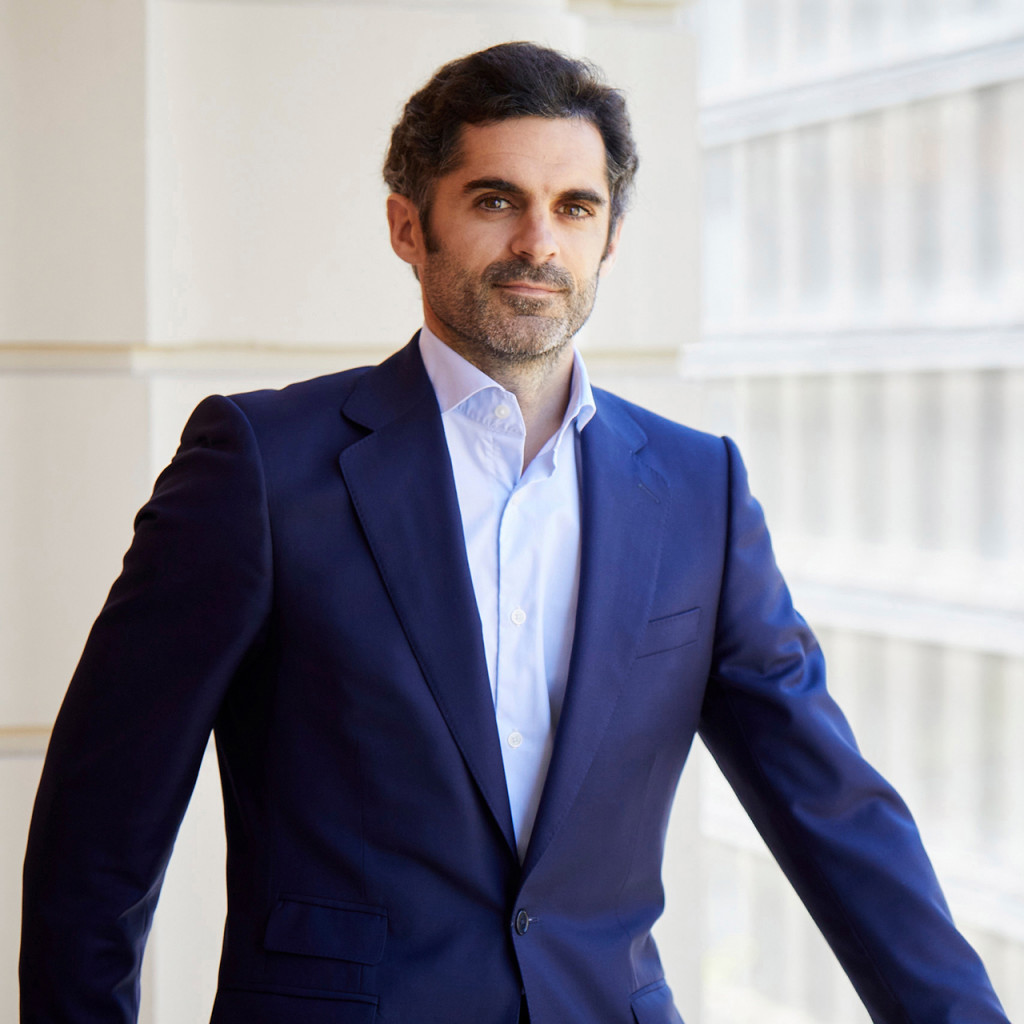 conrado-la-roche-equipo-dpm-finanzas-premio-cfi